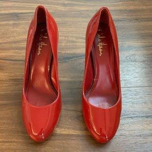 COLE HAAN red patent pump size 6.5